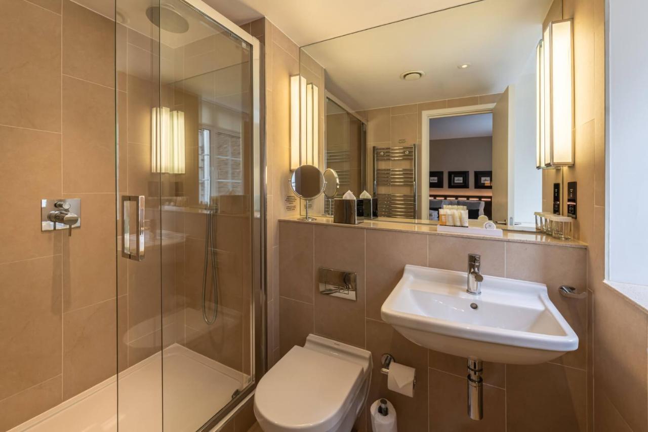 The Resident Victoria Hotel Лондон Екстериор снимка