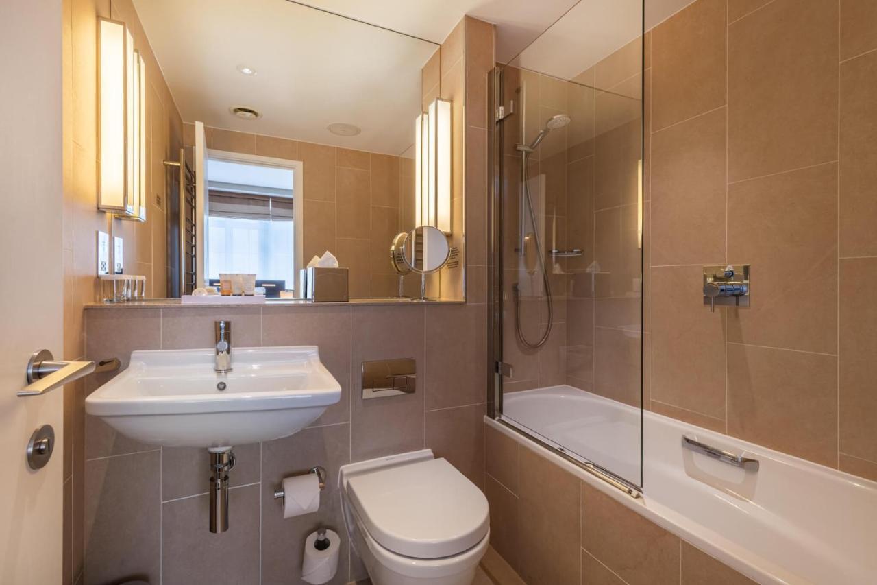 The Resident Victoria Hotel Лондон Екстериор снимка