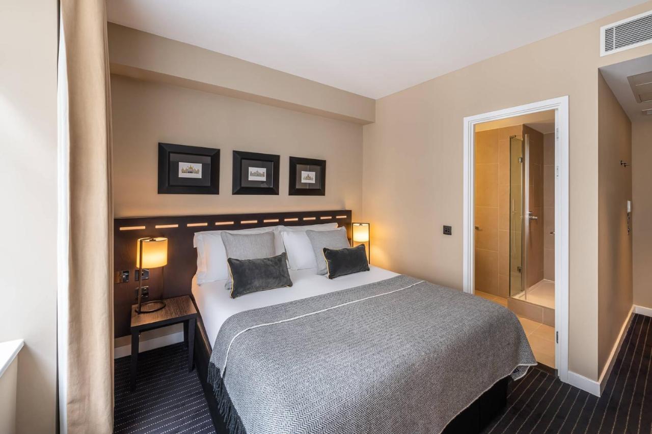 The Resident Victoria Hotel Лондон Екстериор снимка